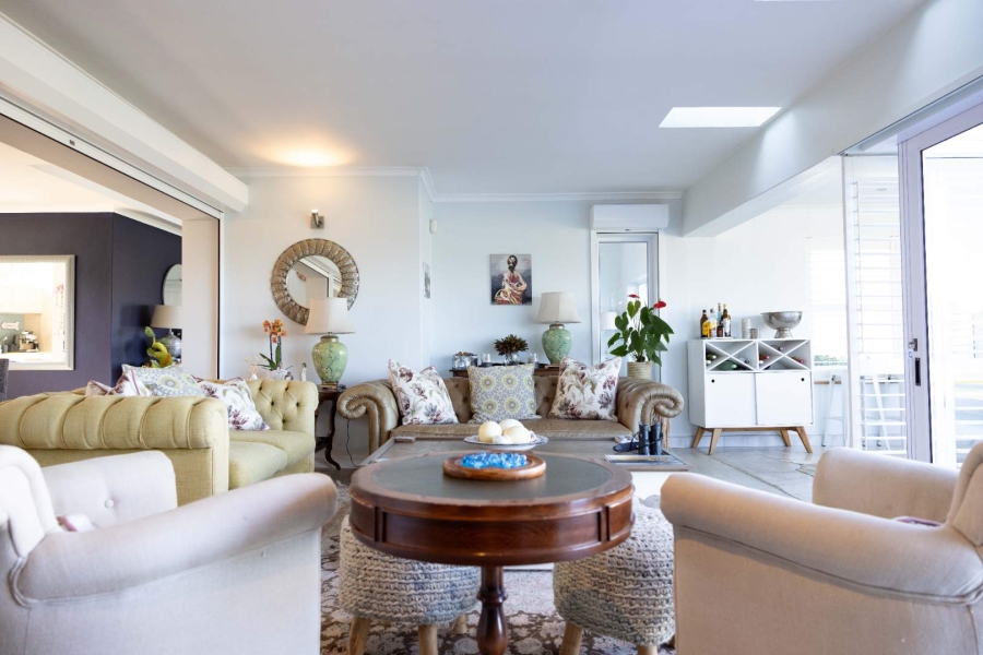 5 Bedroom Property for Sale in Crofters Valley Western Cape